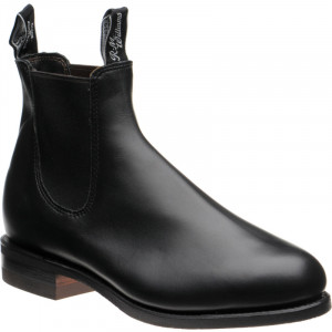 RM Williams Comfort Turnout rubber-soled Chelsea boots in Black Calf 